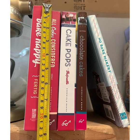 Cute Pile of Cook Books Cake Pops Cupcakes Cakes and No Bake Pink White Brown - Picture 3 of 4